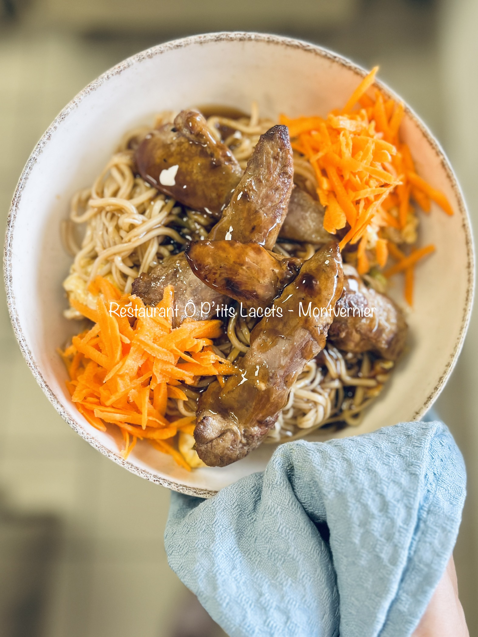 Aiguillettes de Canard marinées, Noodles sauce Teriyaki