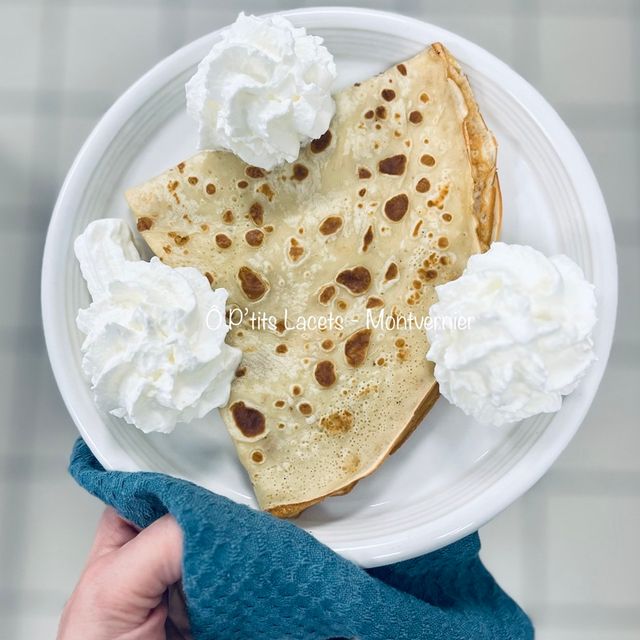 Crêpe confiture de fraises & Chantilly Maison