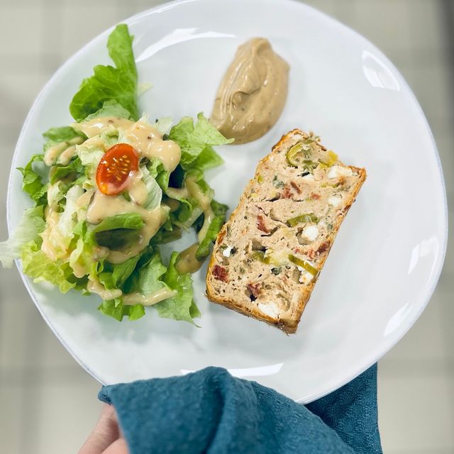 Pain de Thon {tomates séchées/cives/Feta} Mayonnaise à l'ail noir