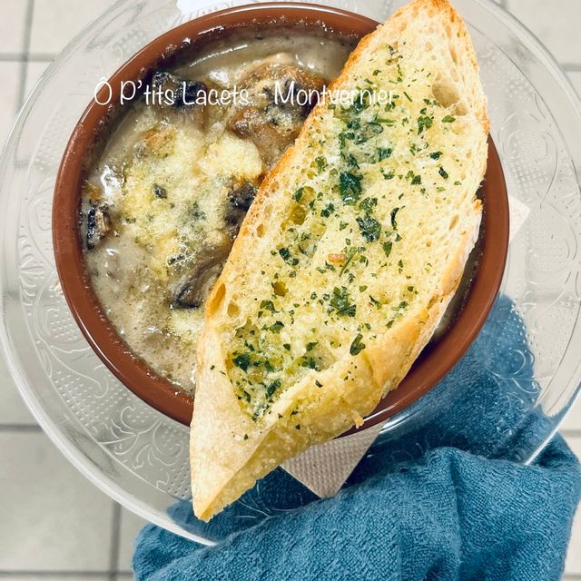Cassolette de Cahmpignons ô 'Stilton'