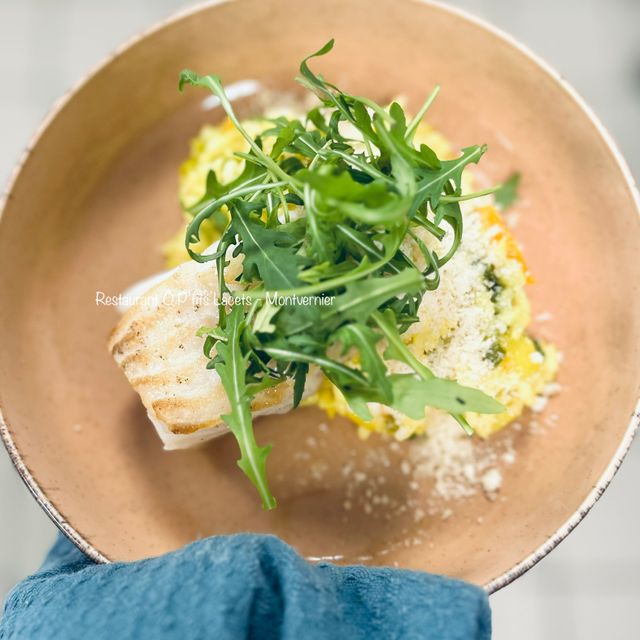Dos de Cabillaud & Risotto crémeux à la fondue de poireaux, carottes, curcumin & Parmesan