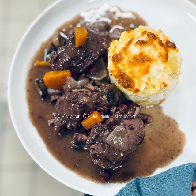 Bourguignon de Noix de joue de porc & gratin dauphinois